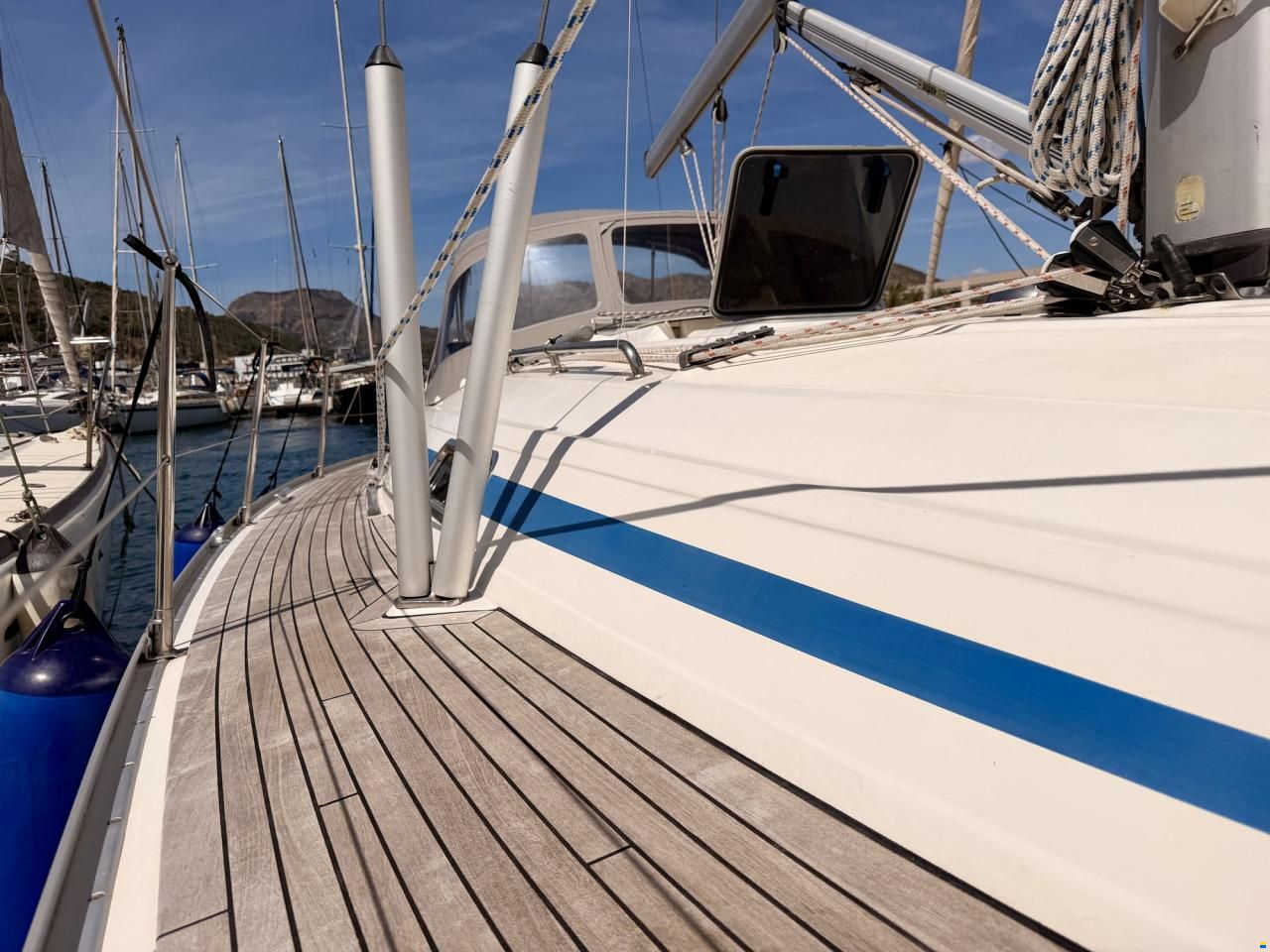 Bavaria 37