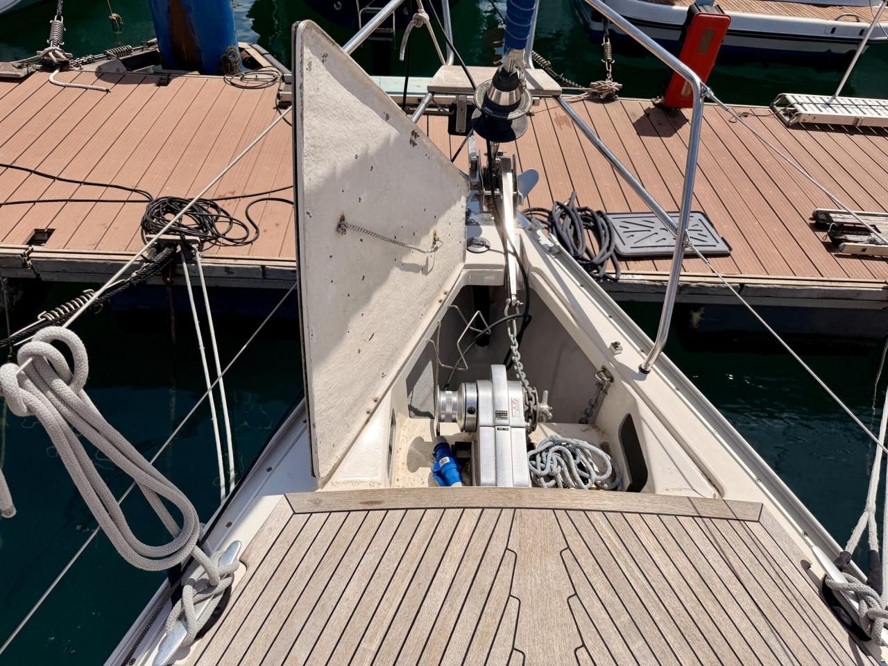 Bavaria 37