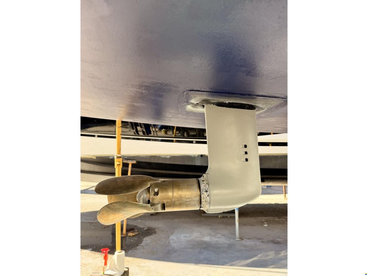 Bavaria 37