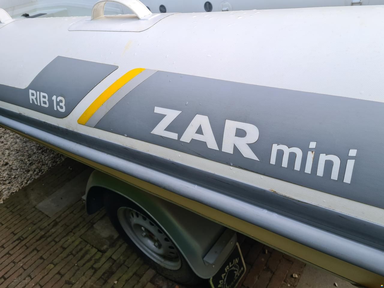 Zar Mini Rib 13 DL met trailer