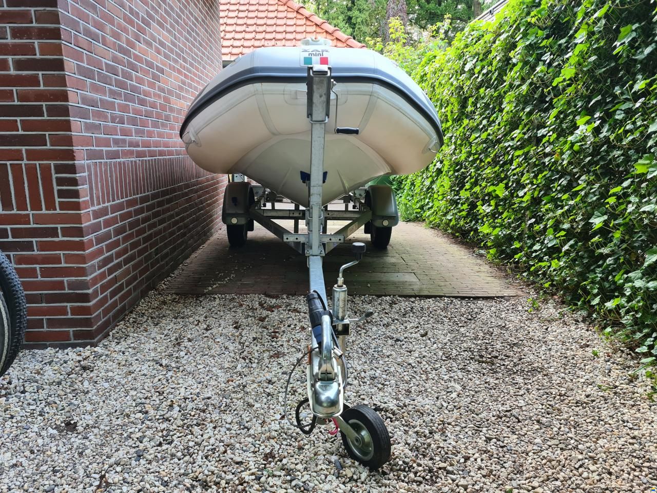 Zar Mini Rib 13 DL met trailer