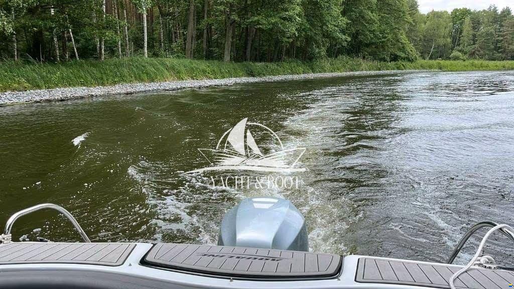 Aqualine 690 Cabin
