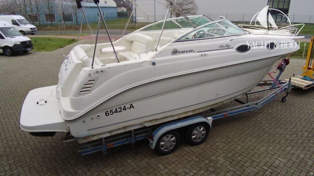 Sea Ray 240 DA Sundancer