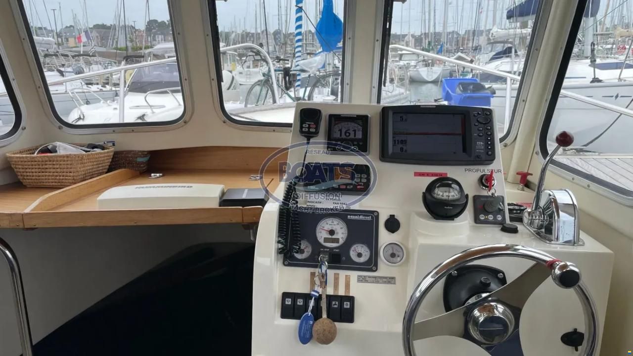 Rh&eacute;a 730 Fishing