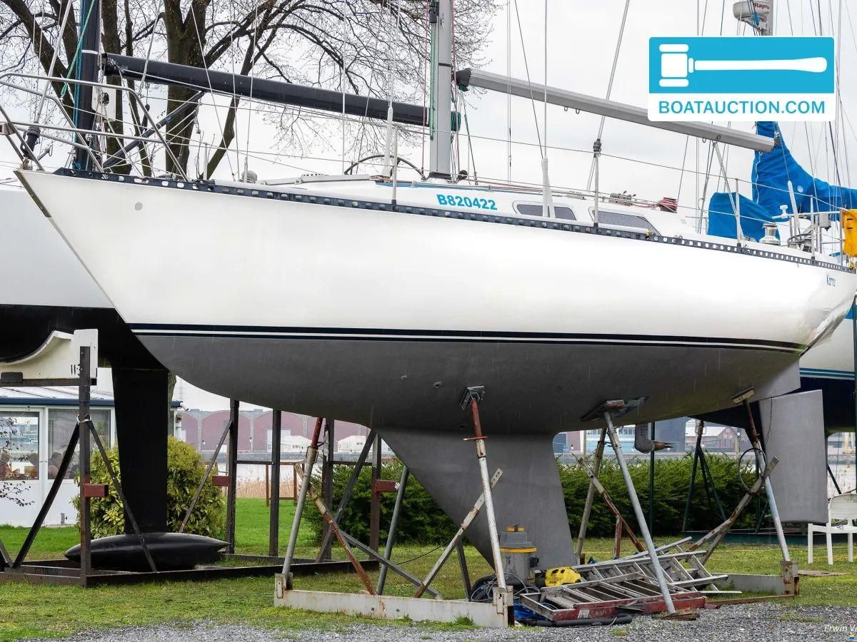 Colvic UFO 34