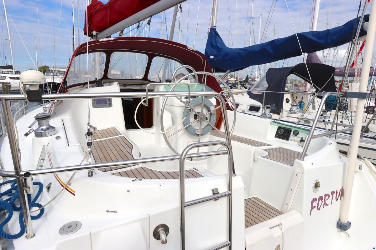 Beneteau Oceanis Clipper 331 Lifting keel