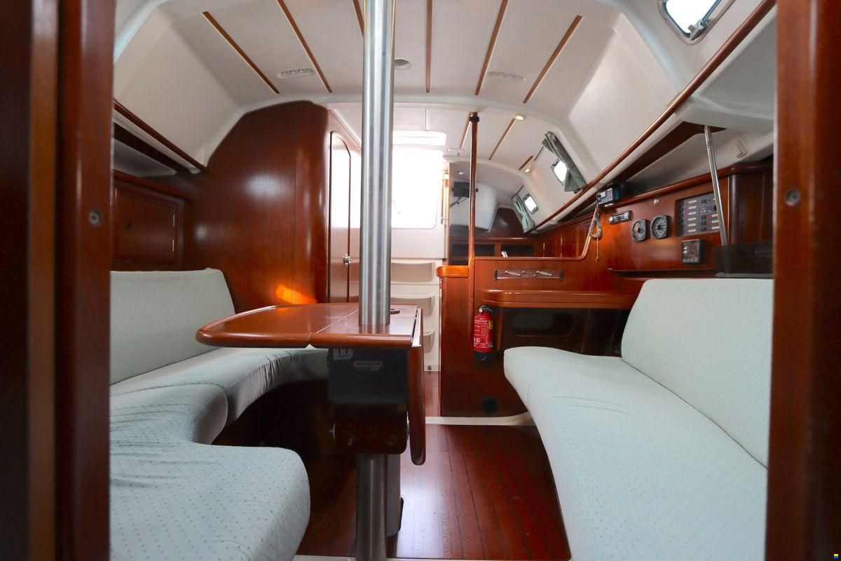 Beneteau Oceanis Clipper 331 Lifting keel