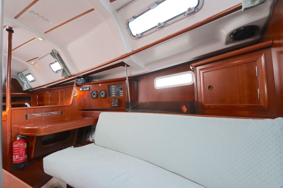 Beneteau Oceanis Clipper 331 Lifting keel