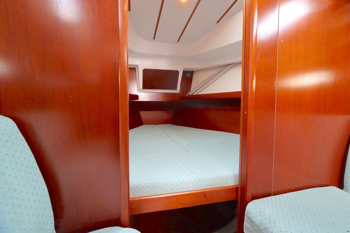 Beneteau Oceanis Clipper 331 Lifting keel