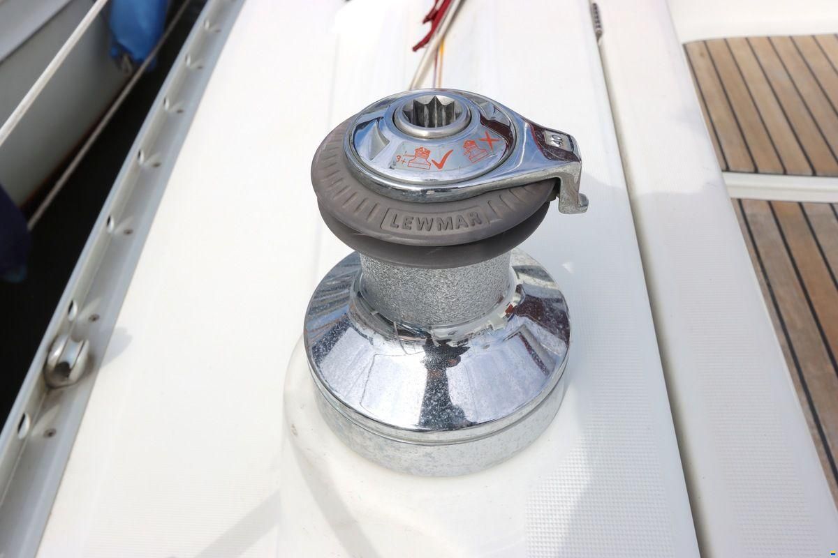 Beneteau Oceanis Clipper 331 Lifting keel