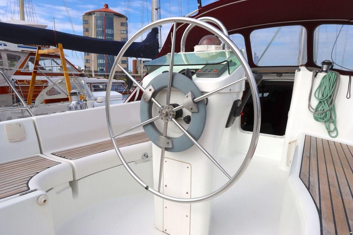 Beneteau Oceanis Clipper 331 Lifting keel