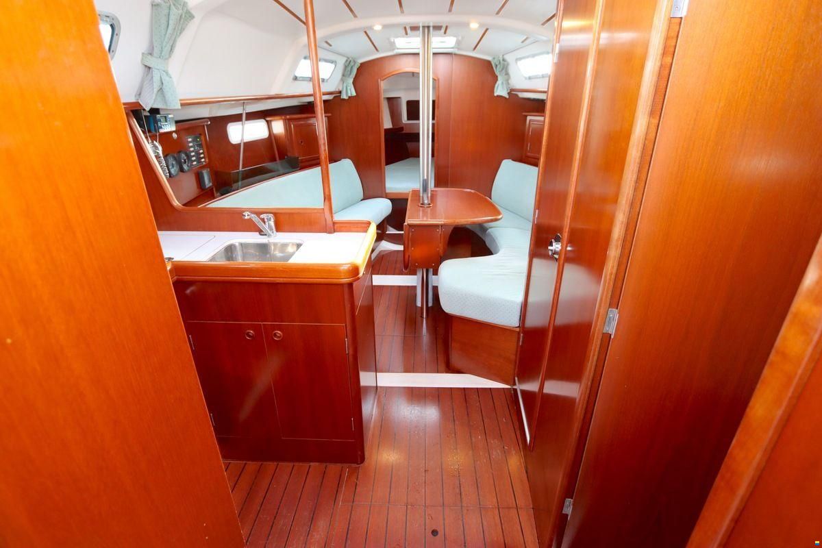 Beneteau Oceanis Clipper 331 Lifting keel