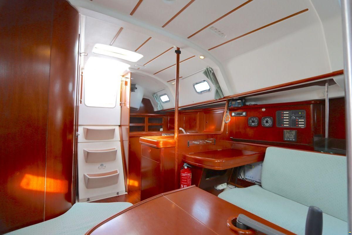 Beneteau Oceanis Clipper 331 Lifting keel
