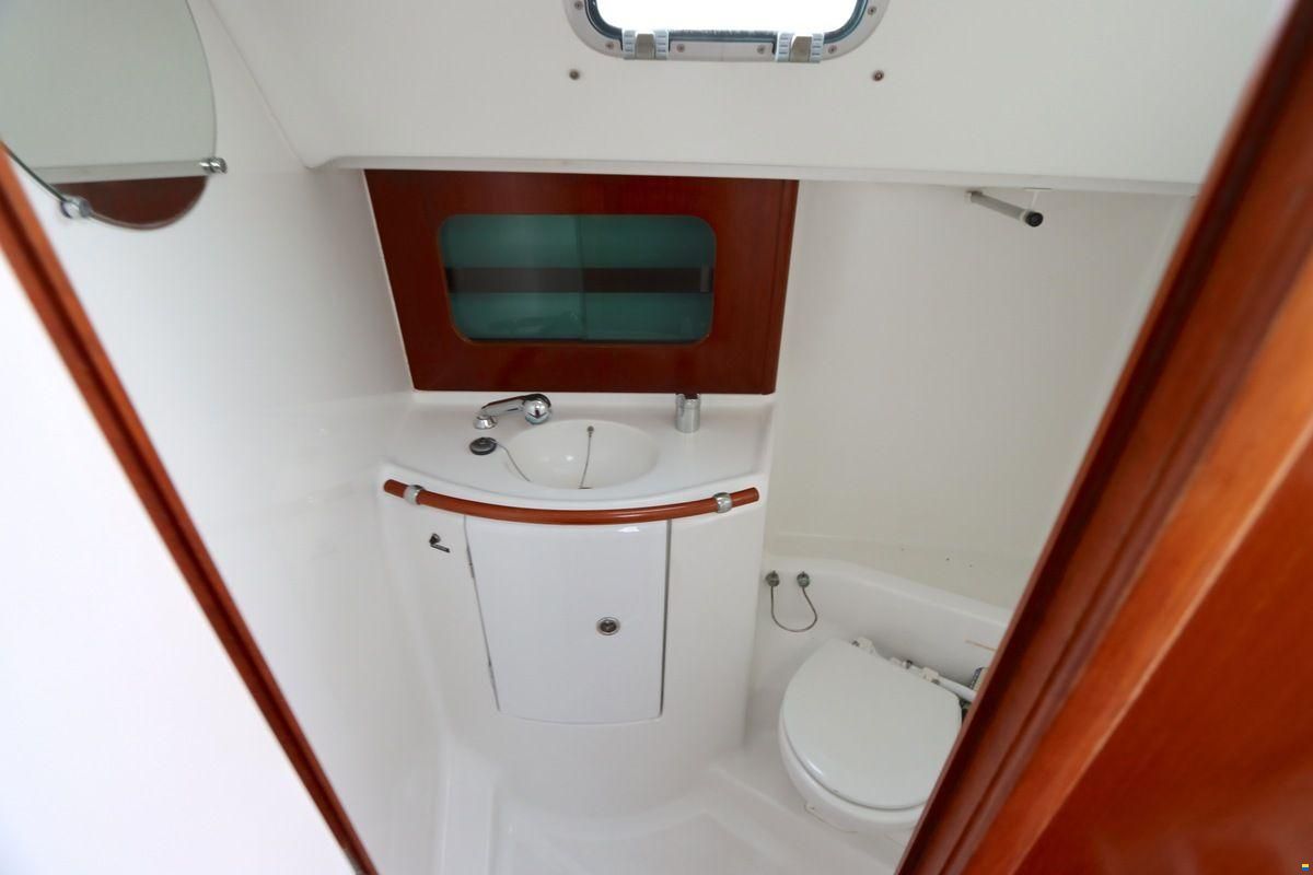 Beneteau Oceanis Clipper 331 Lifting keel