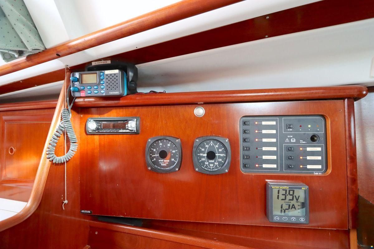 Beneteau Oceanis Clipper 331 Lifting keel