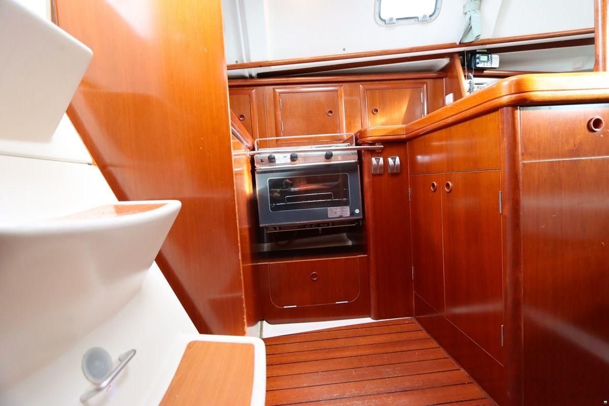 Beneteau Oceanis Clipper 331 Lifting keel