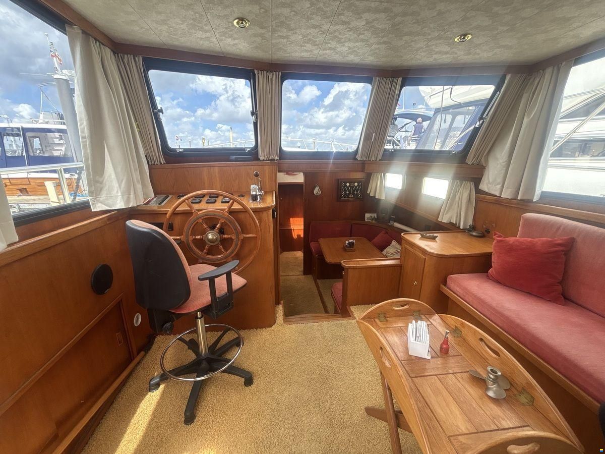 Monty Bank 38