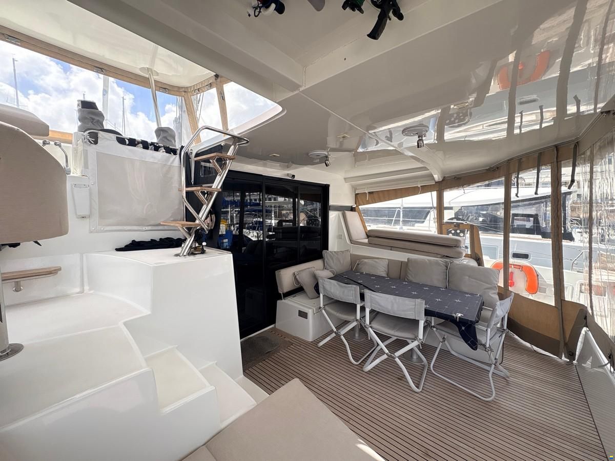 Lagoon 42