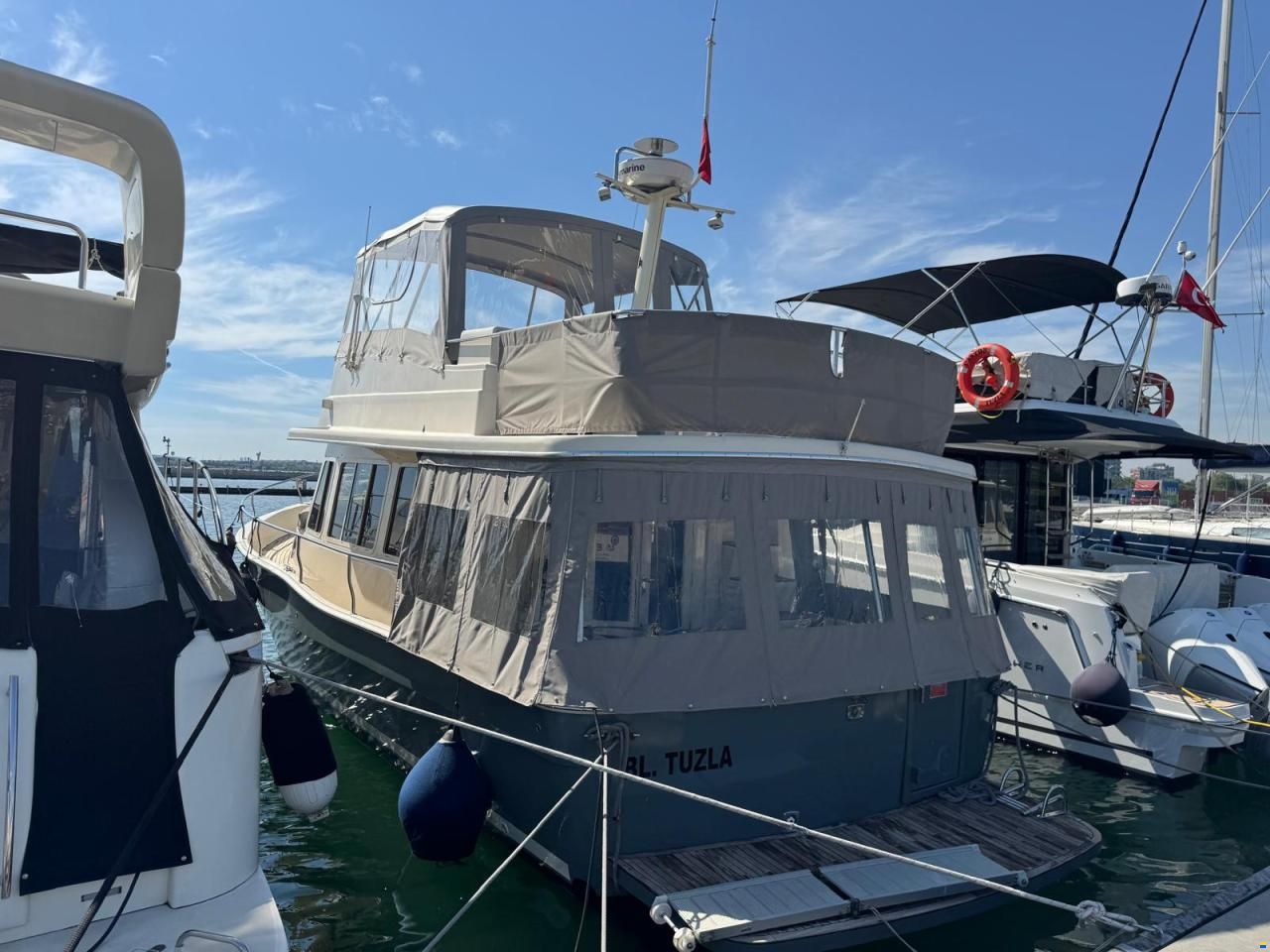 Mainship 40 Trawler
