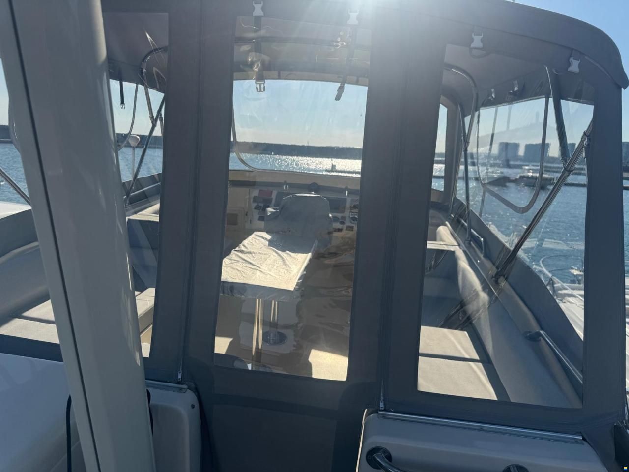 Mainship 40 Trawler