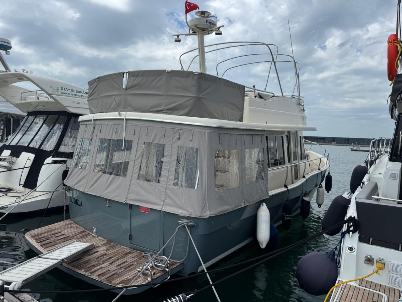 Mainship 40 Trawler
