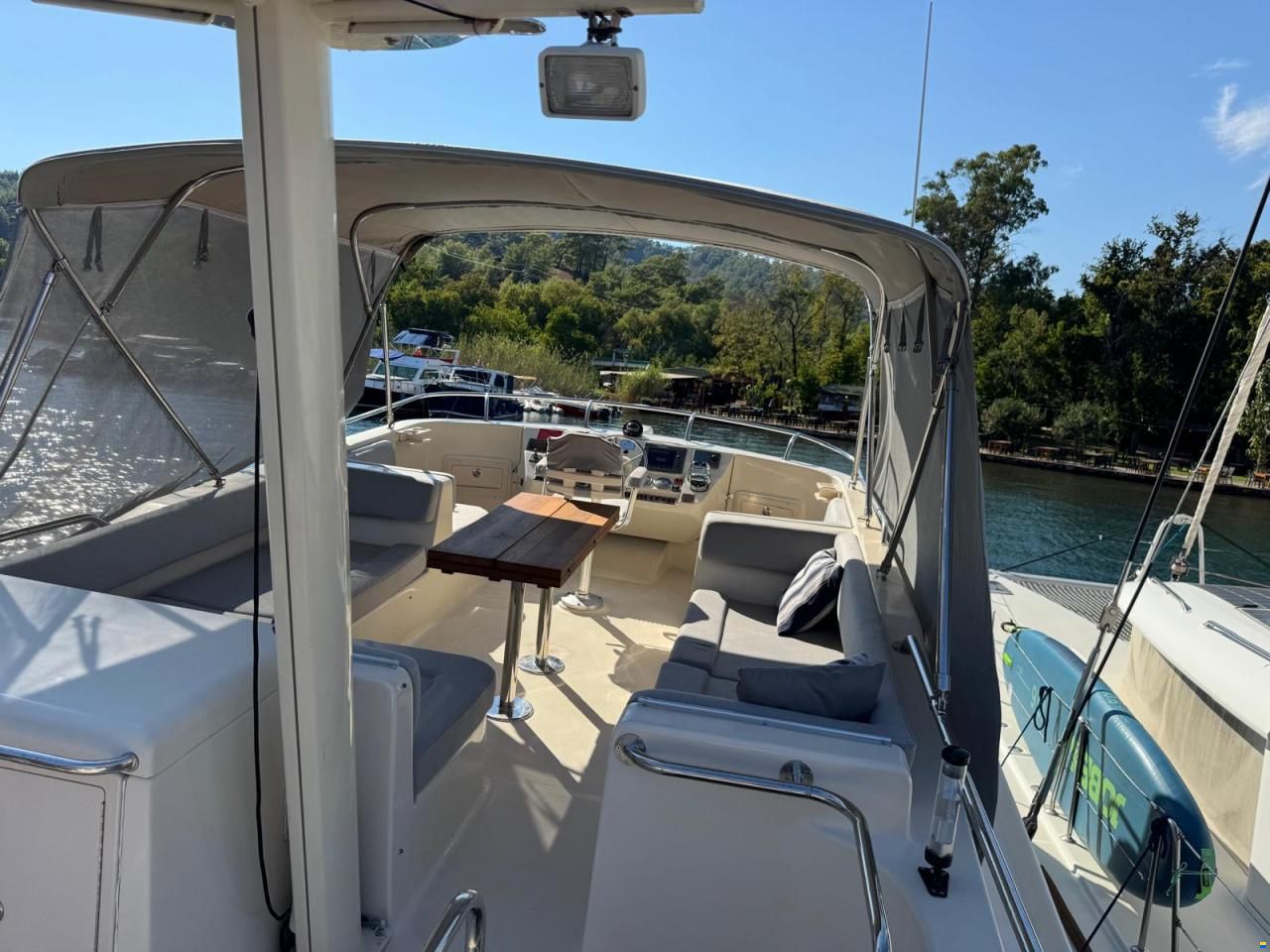 Mainship 40 Trawler