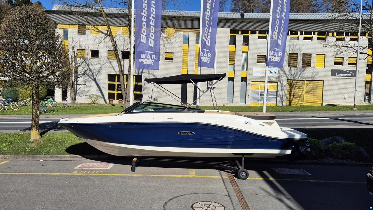 Sea Ray SPX 230