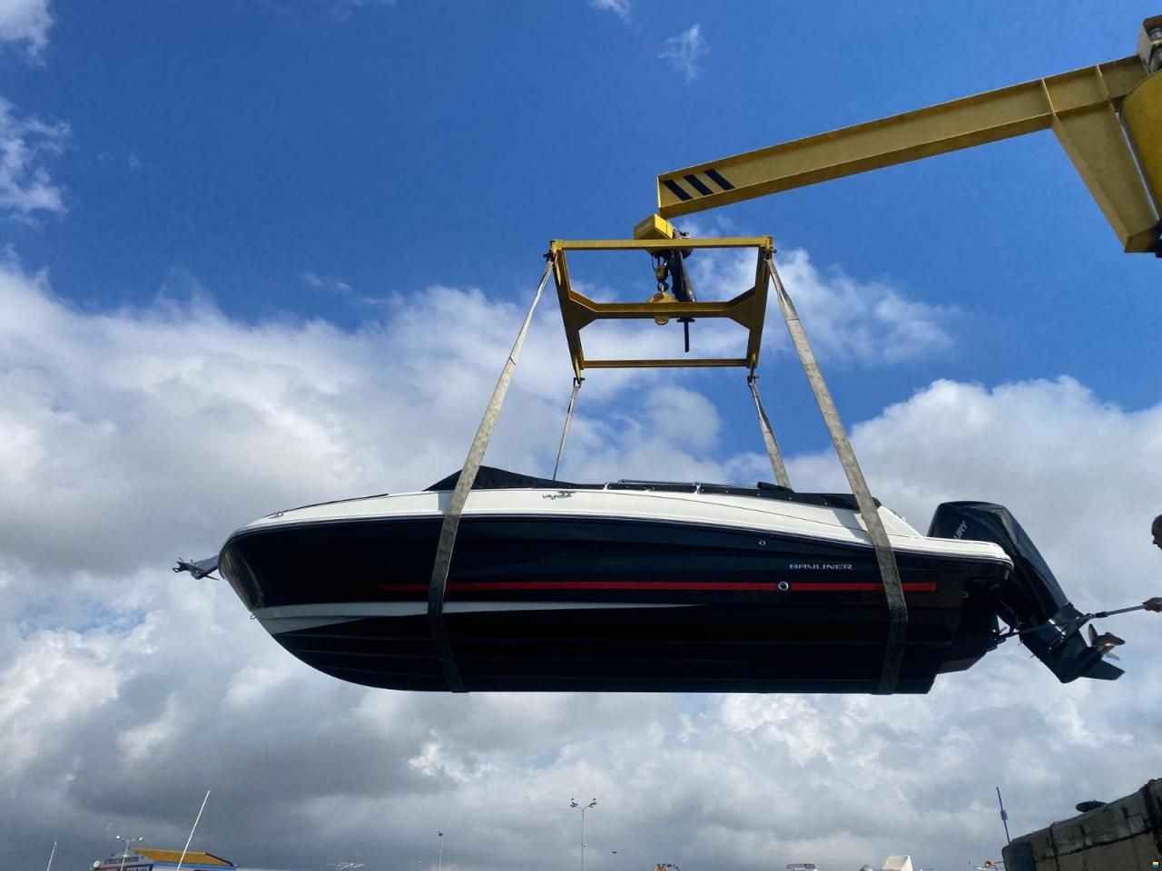Bayliner VR6