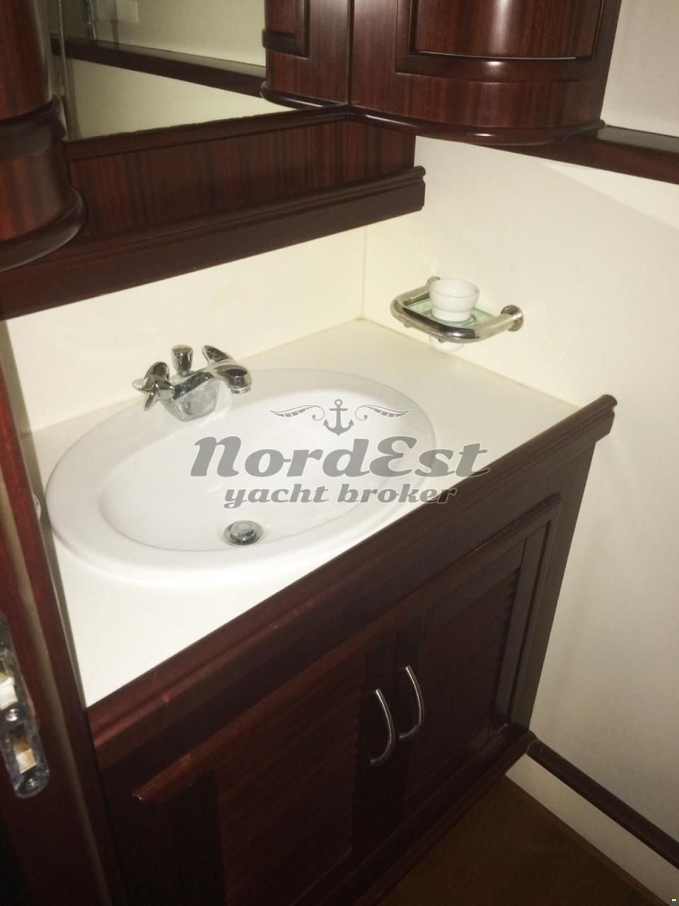 Abati Yachts Portland AY 55 Lobster Hard Top