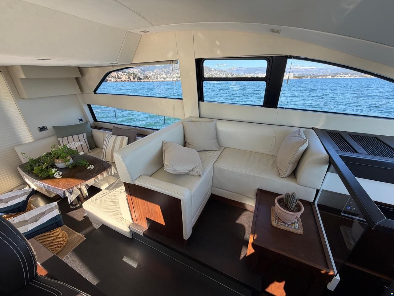Fairline Squadron 48