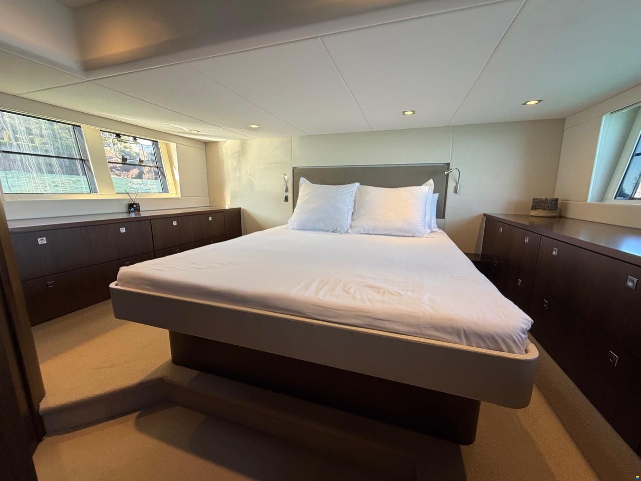 Fairline Squadron 48
