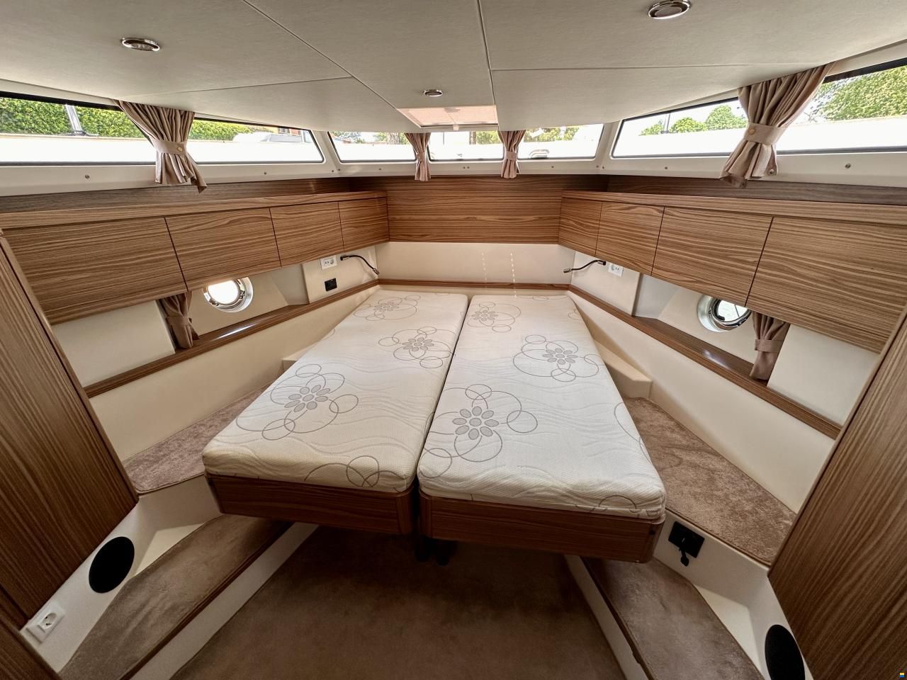 Greenline 40 Hybrid
