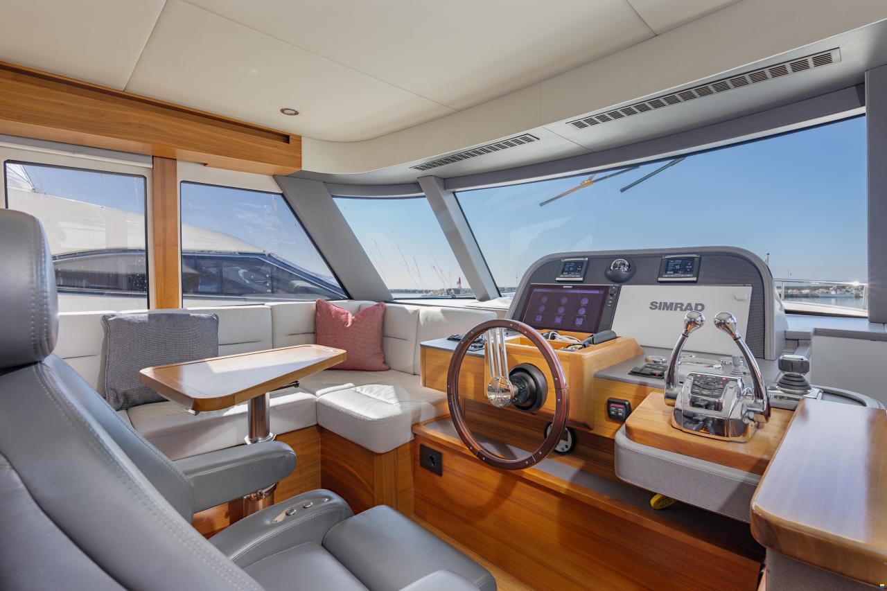 Outer Reef Trident 620