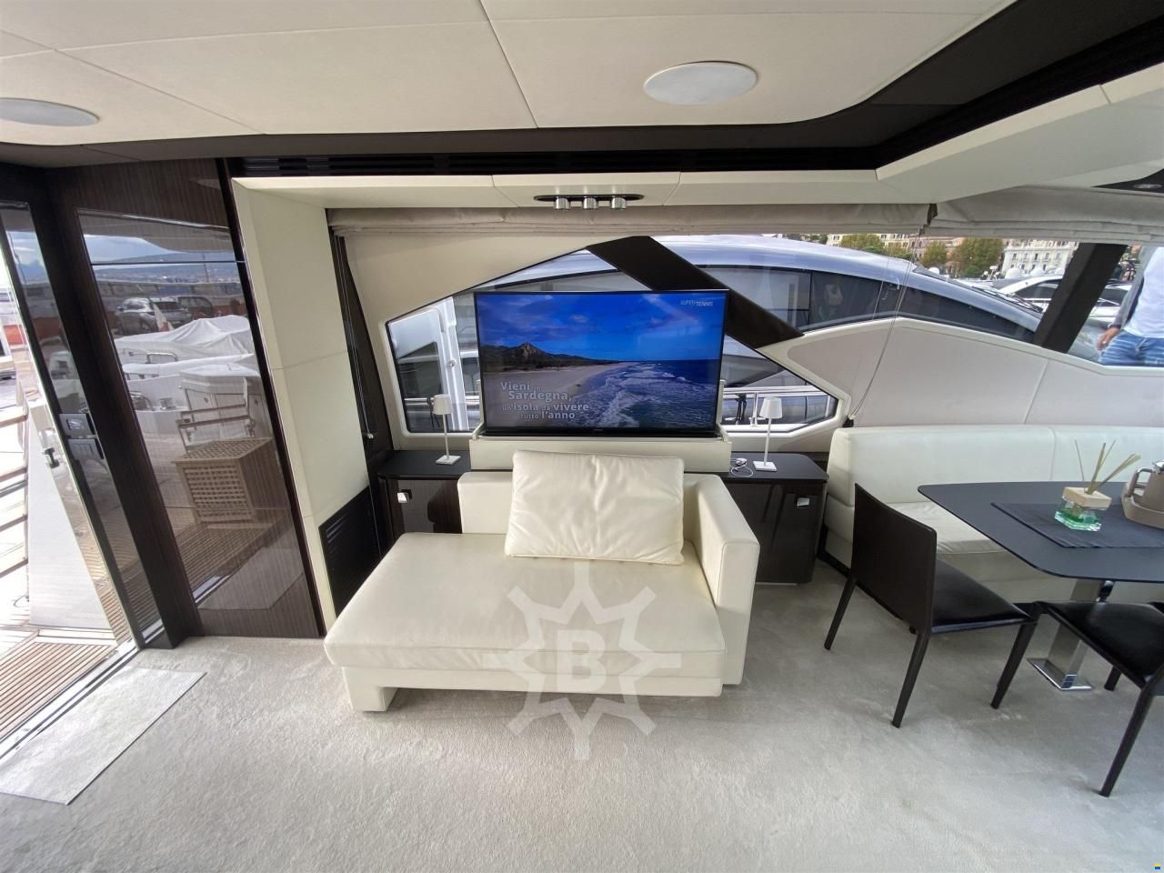 Azimut 77S