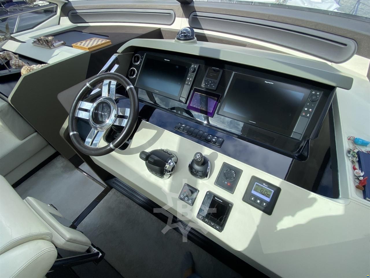 Azimut 77S