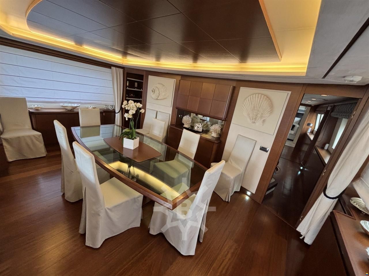Azimut 105