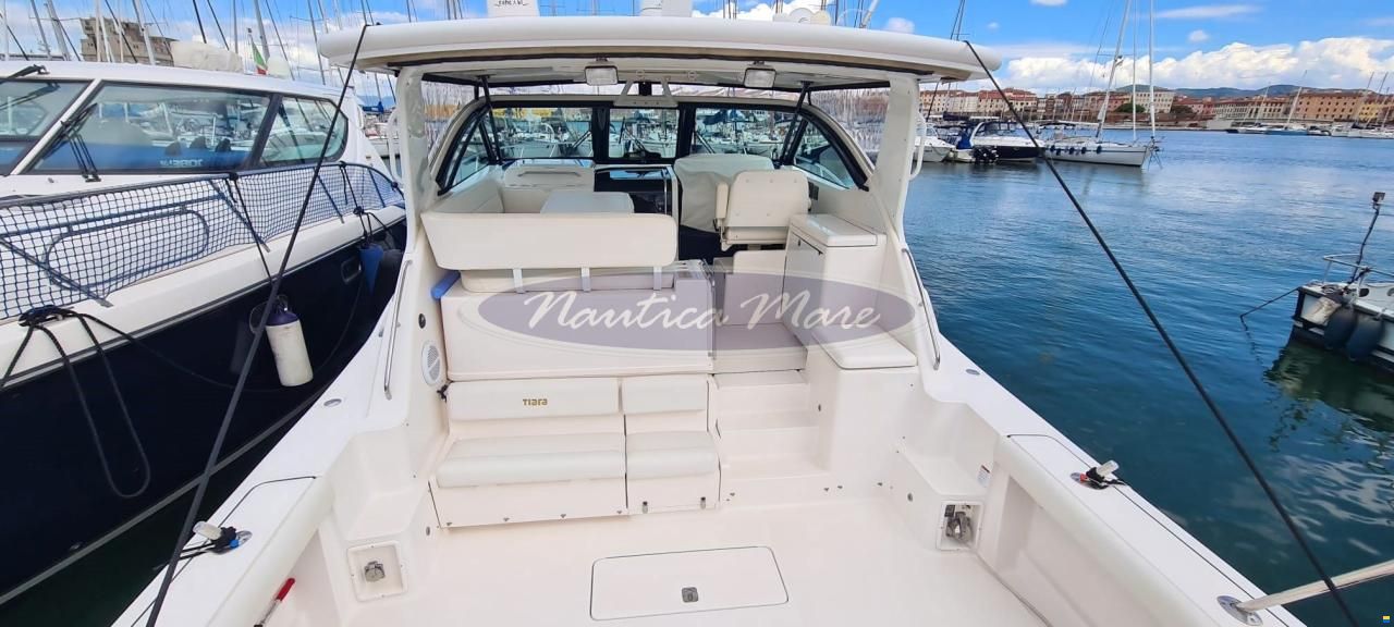 Tiara 4200 Open
