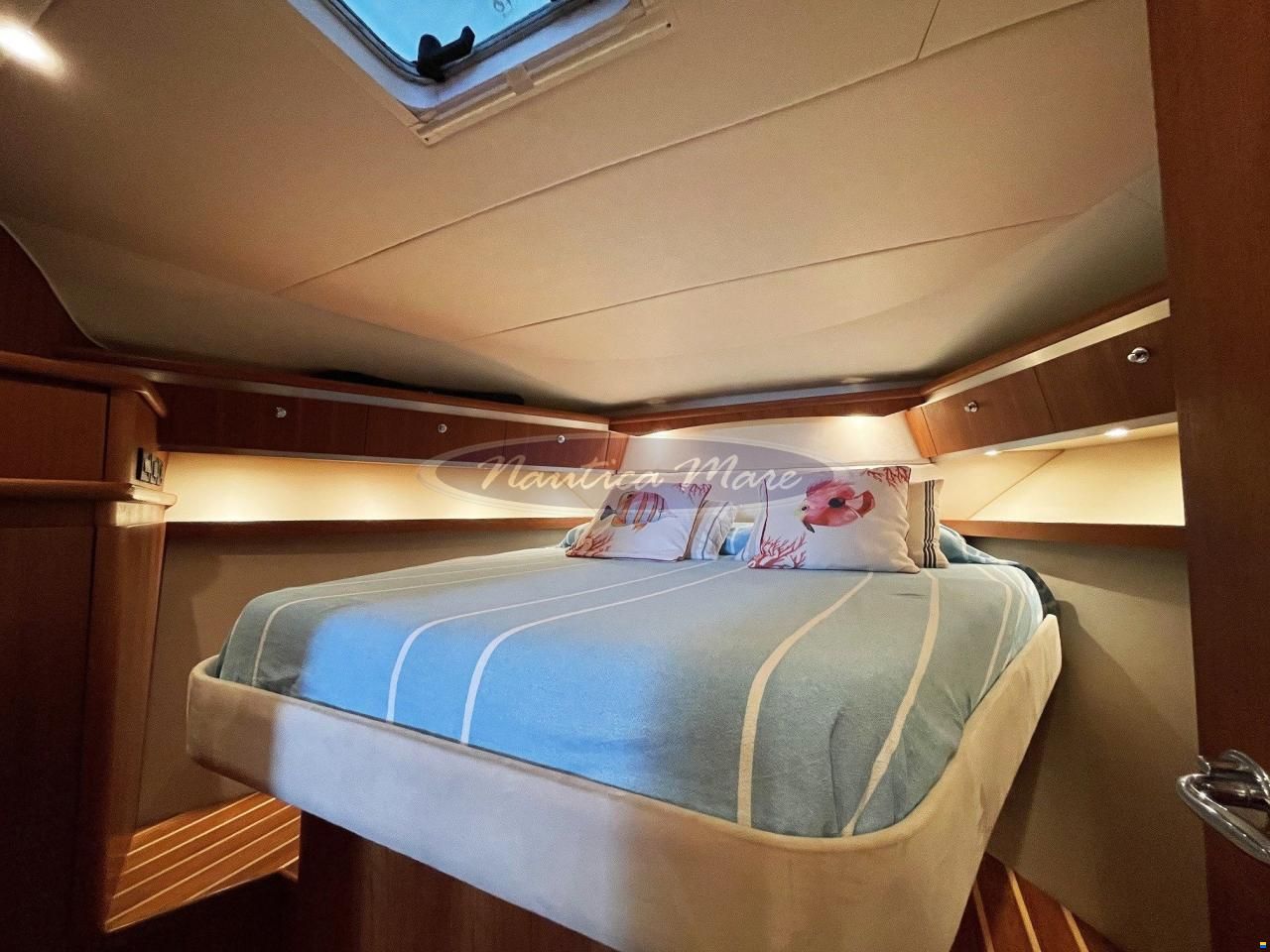 Tiara 4200 Open