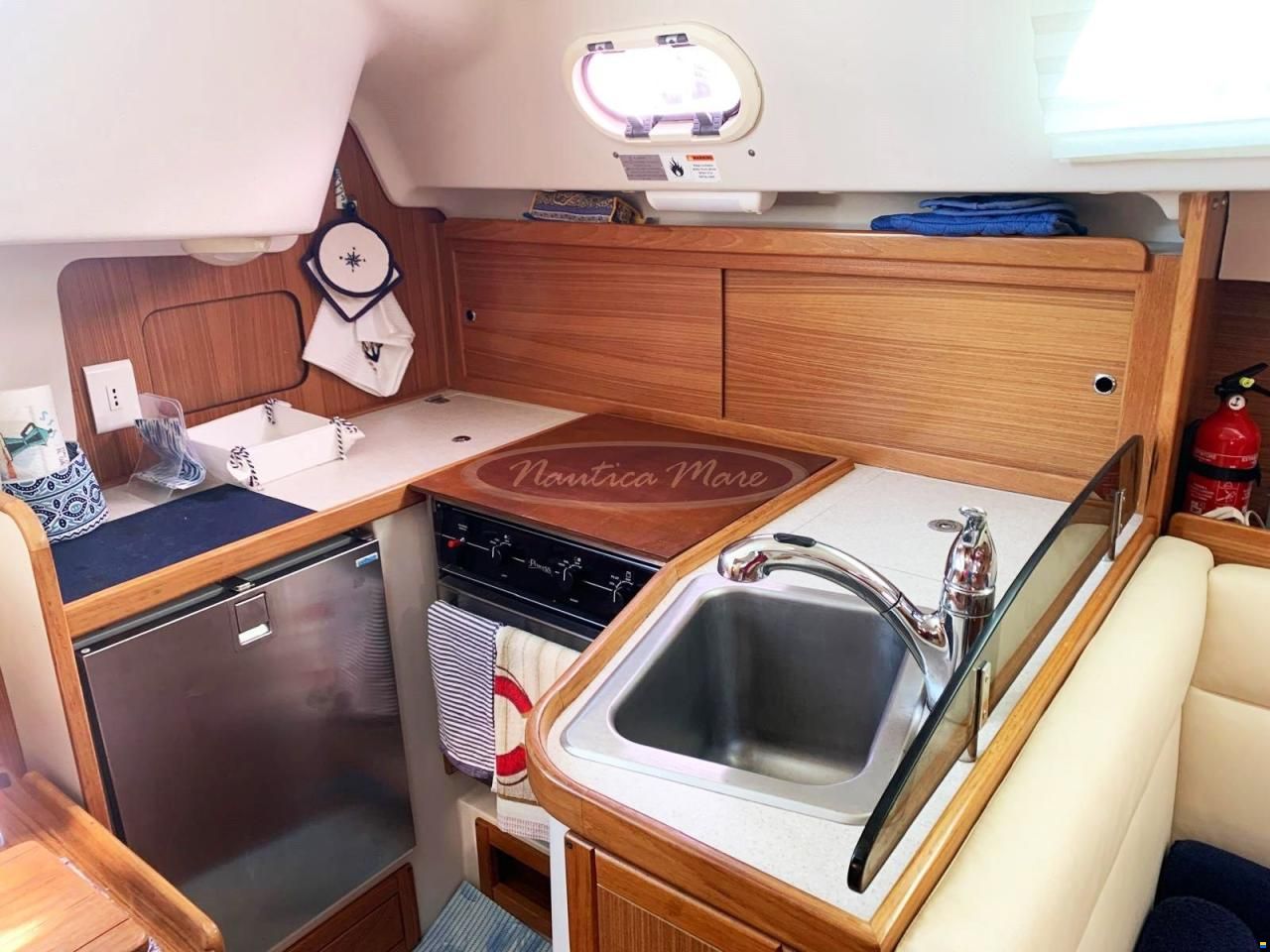 Catalina 309