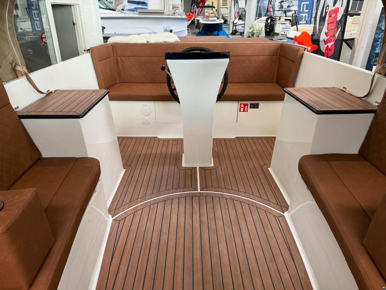 Maxima 730