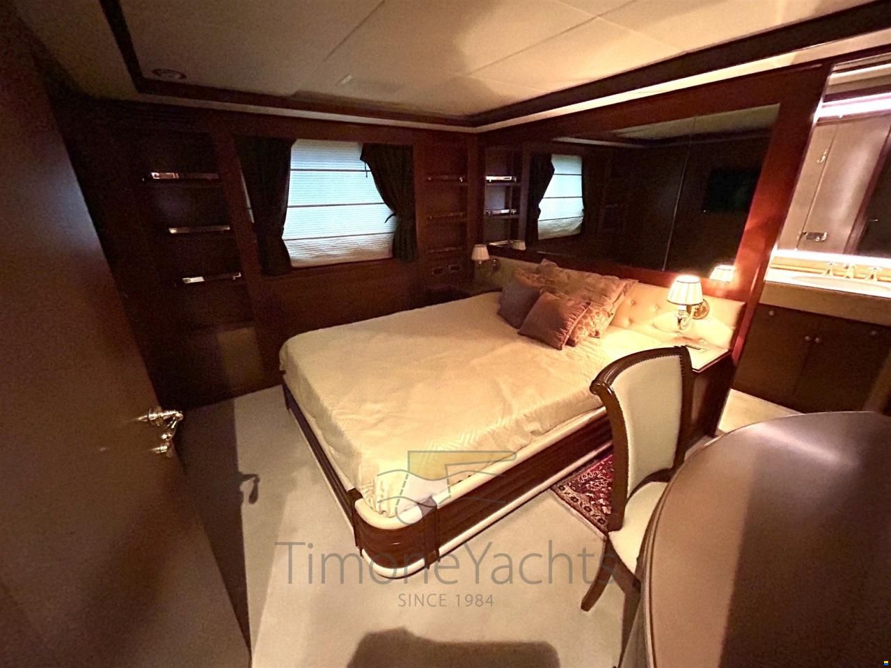 Benetti Delfino 93'