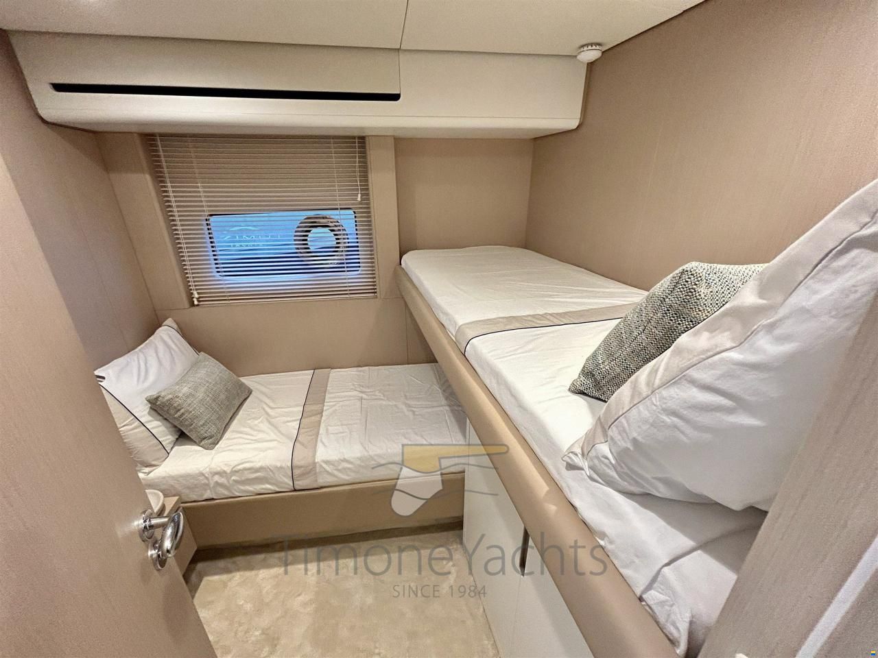 Azimut 68 flybridge