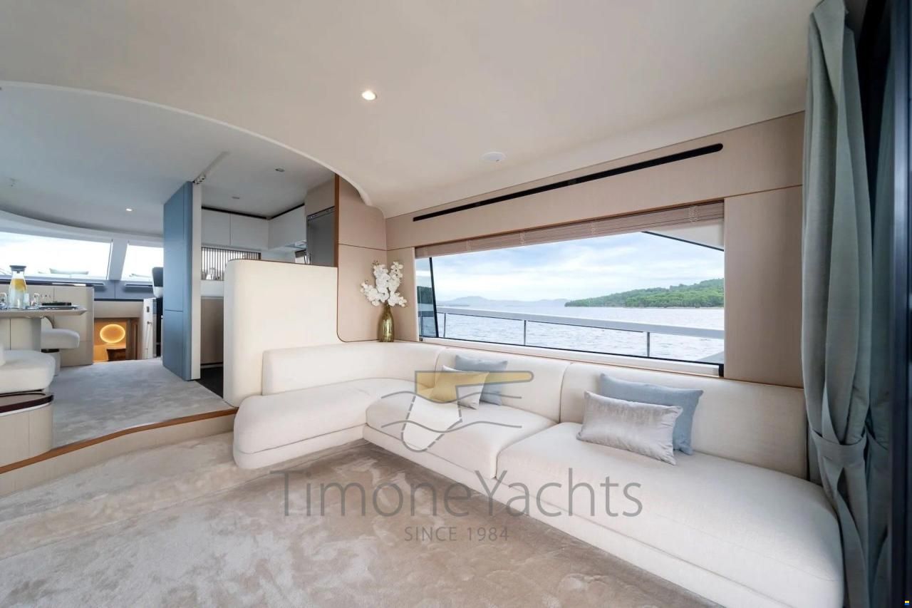 Azimut 68 flybridge