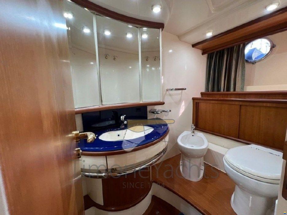Azimut 62 fly