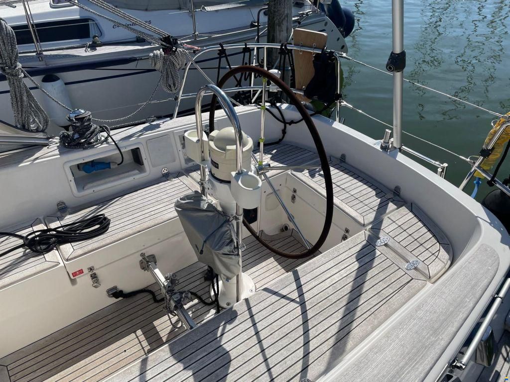 Hallberg-Rassy 34