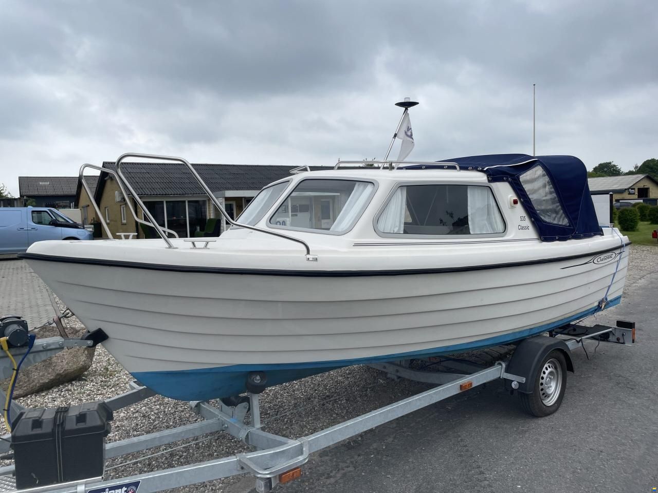 Crescent 535 Classic
