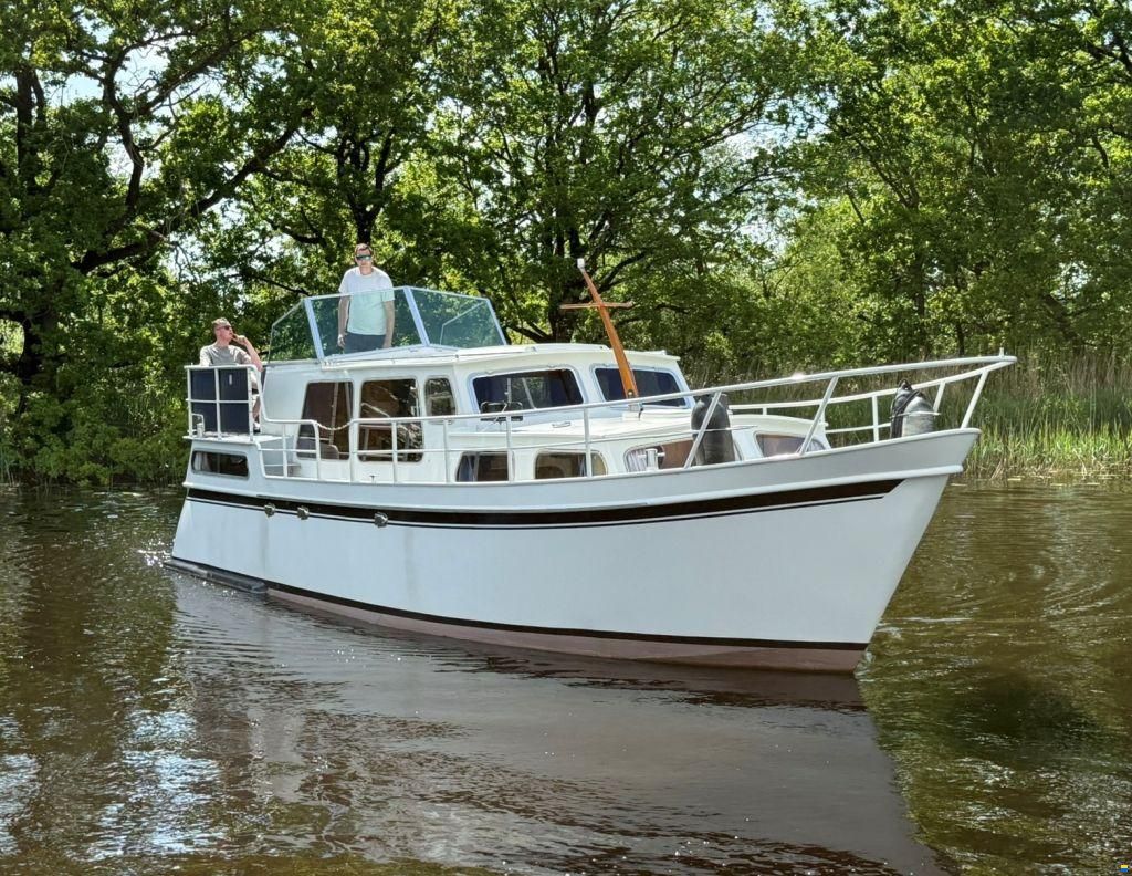 Hoekstra kruiser 1100
