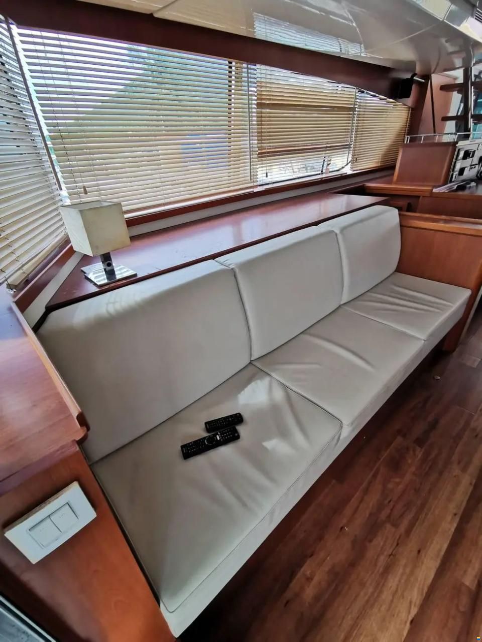 AQUILA 48