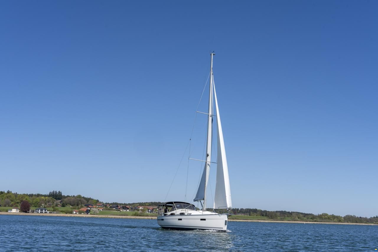 Bavaria Cruiser 36