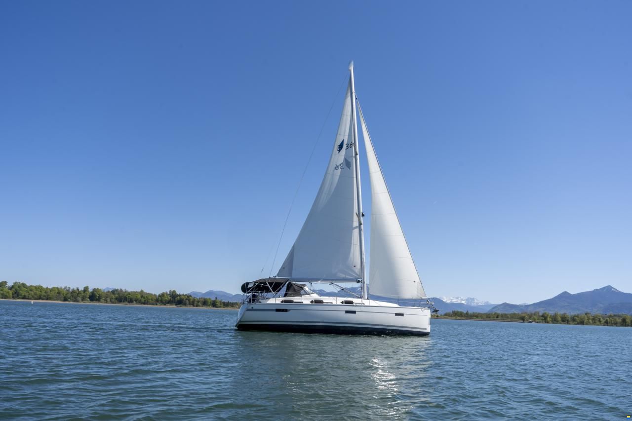 Bavaria Cruiser 36
